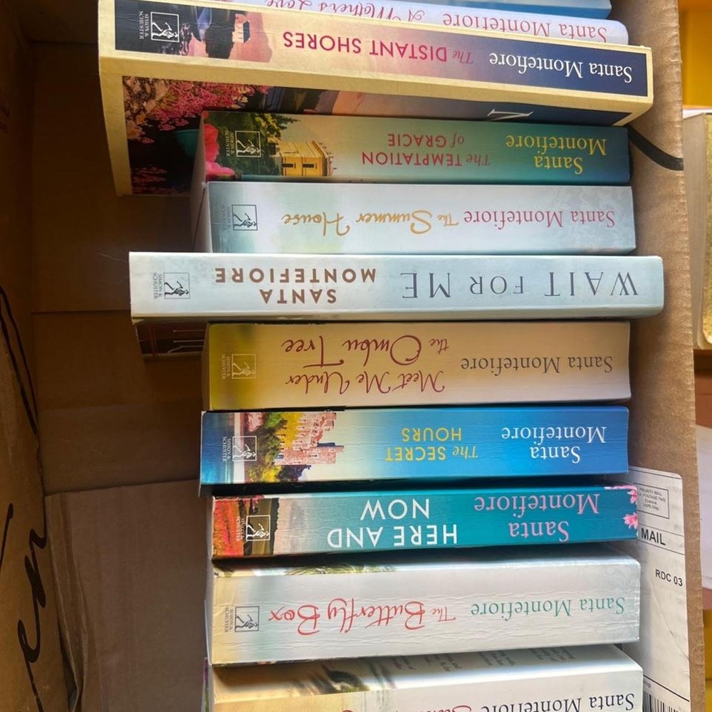 Santa Montefiore 12 Book Lot – Romance & Women's Fiction Paperback Bundle